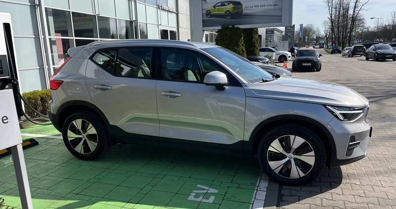 Volvo XC 40 cena 169000 przebieg: 28300, rok produkcji 2023 z Świnoujście małe 172